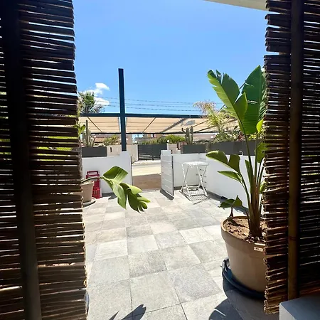 Flori アパート *