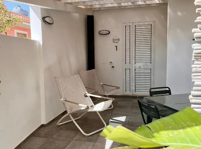 Flori Apartment Reitani